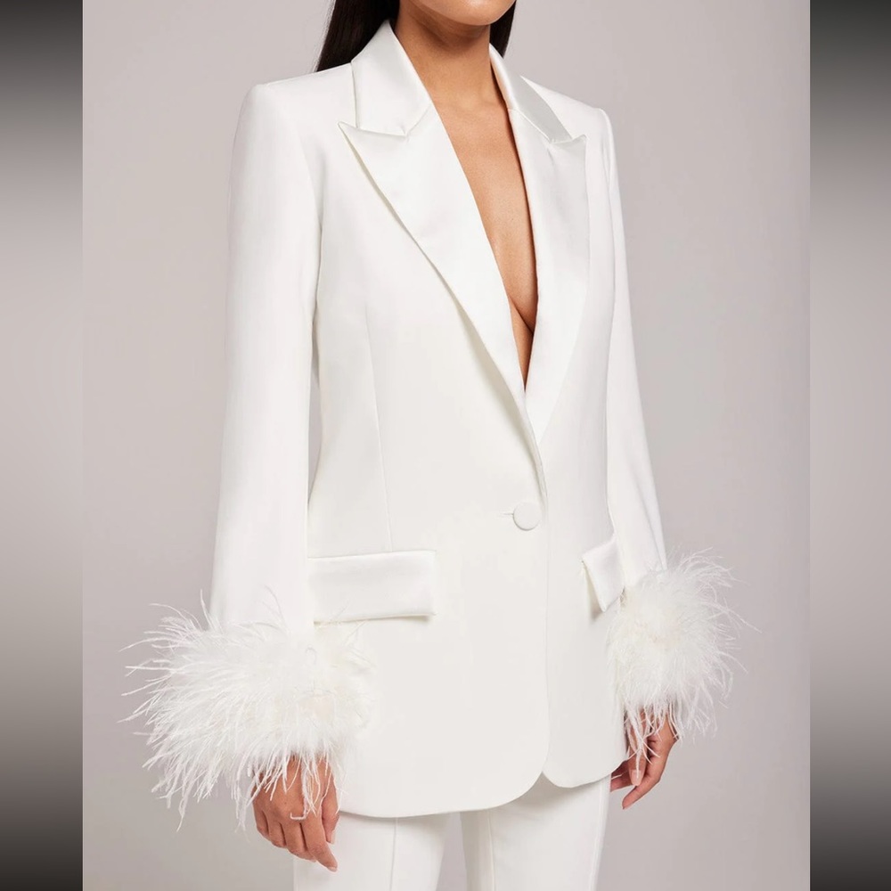 Margot white blazer